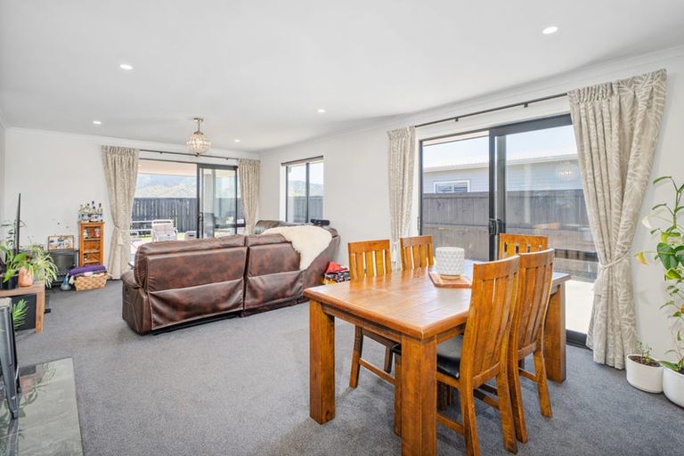 Photo of property in 10 Onerere Drive, Whitianga, 3510