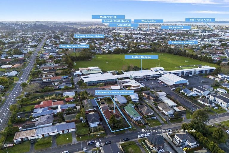 Photo of property in 6 Edwards Avenue, Henderson, Auckland, 0610