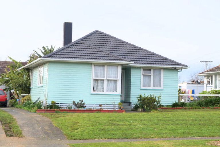 Photo of property in 8 Farmer Street, Mangere East, Auckland, 2024