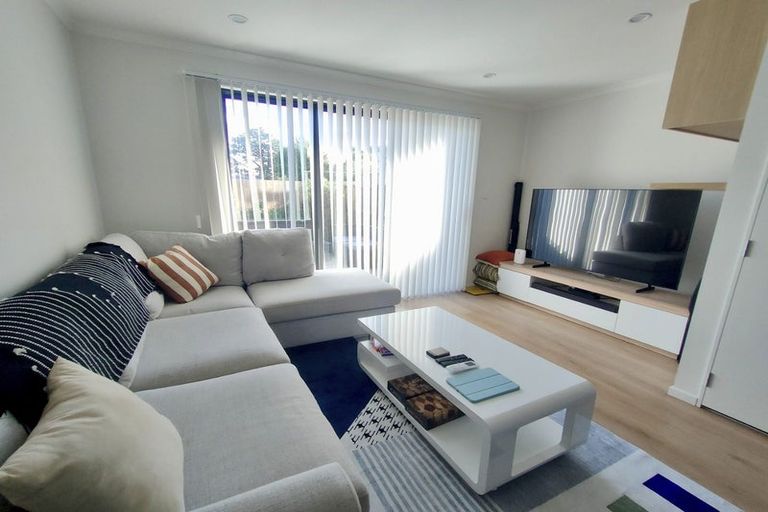 Photo of property in 7/32a Westgate Drive, Massey, Auckland, 0614