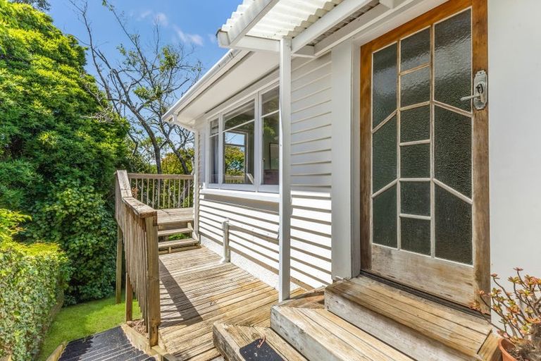 Photo of property in 3d Wallace Place, Westown, New Plymouth, 4310