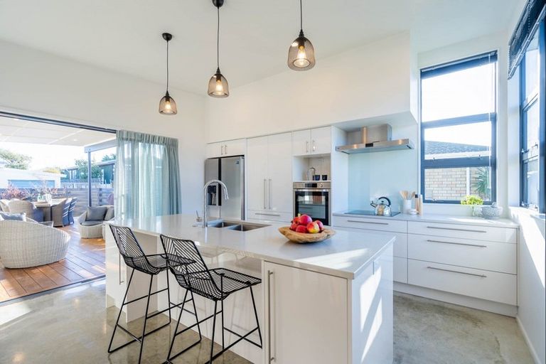 Photo of property in 12a Mahana Road, Paraparaumu Beach, Paraparaumu, 5032