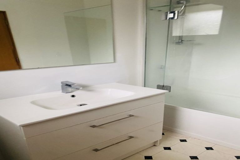 Photo of property in 8 Bushland Grove, Paparangi, Wellington, 6037