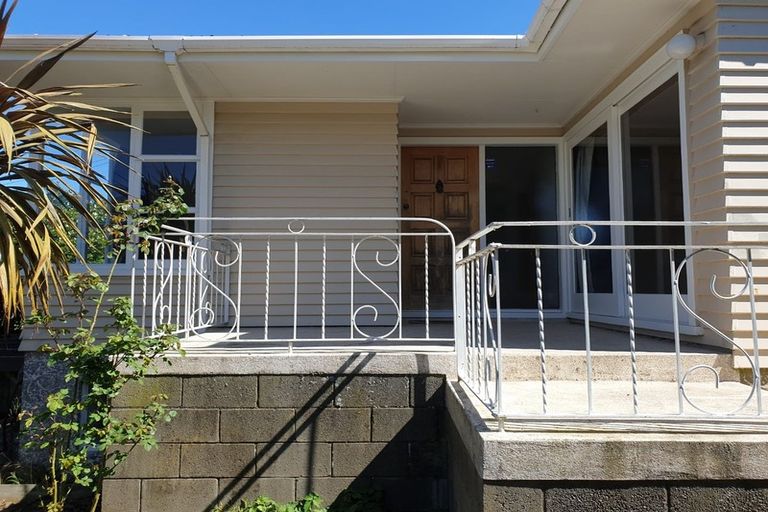 Photo of property in 321 Main Road, Tawa, Wellington, 5028