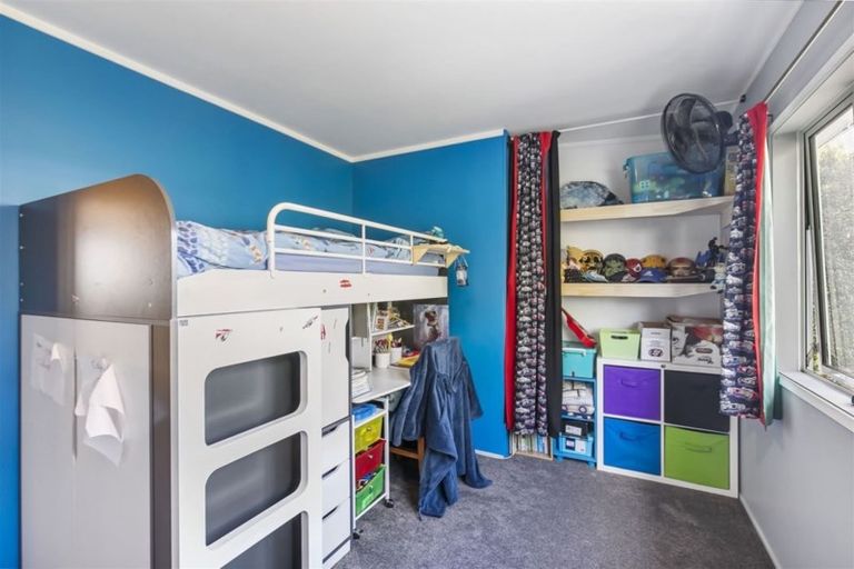 Photo of property in 28 Moffat Road, Red Beach, 0932