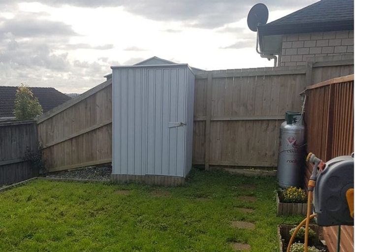 Photo of property in 71b Solar Road, Glen Eden, Auckland, 0602