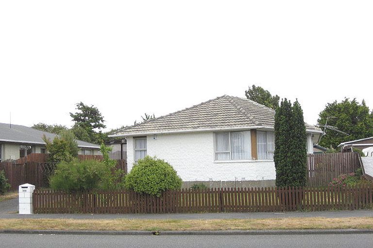Photo of property in 160 Queenspark Drive, Parklands, Christchurch, 8083