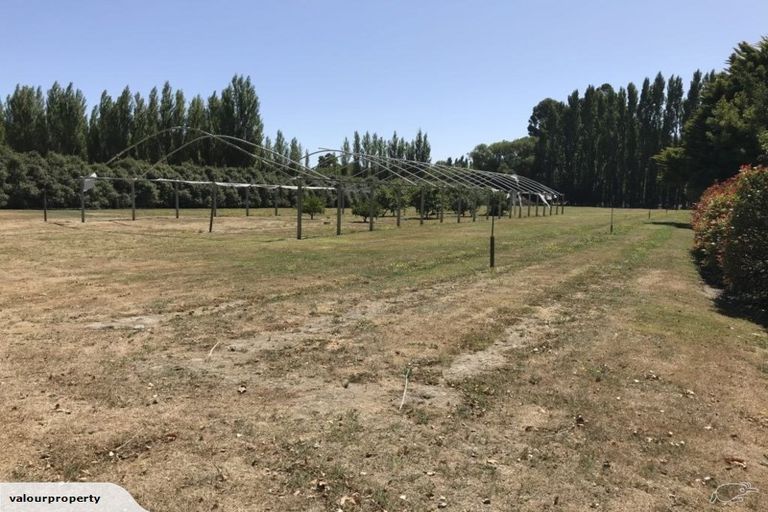 Photo of property in 426 Sawyers Arms Road, Harewood, Christchurch, 8051