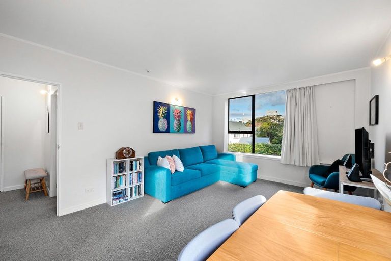 Photo of property in Hobson Court Flats, 19/70u Hobson Street, Thorndon, Wellington, 6011