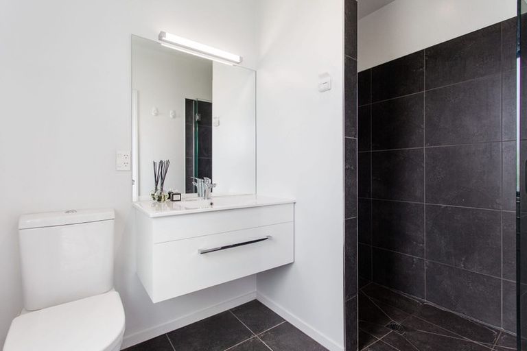 Photo of property in 11 Parachute Crescent, Papakura, 2110