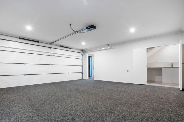 Photo of property in 12c Wylie Avenue, Sunnynook, Auckland, 0620