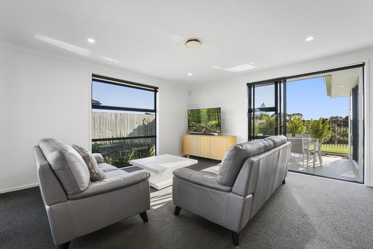 Photo of property in 38 Drabble Crescent, Papamoa Beach, Papamoa, 3118