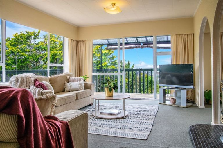 Photo of property in 48 Shetland Street, Glen Eden, Auckland, 0602