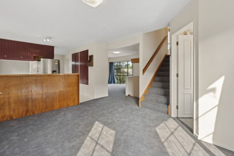 Photo of property in 42 Satara Crescent, Khandallah, Wellington, 6035