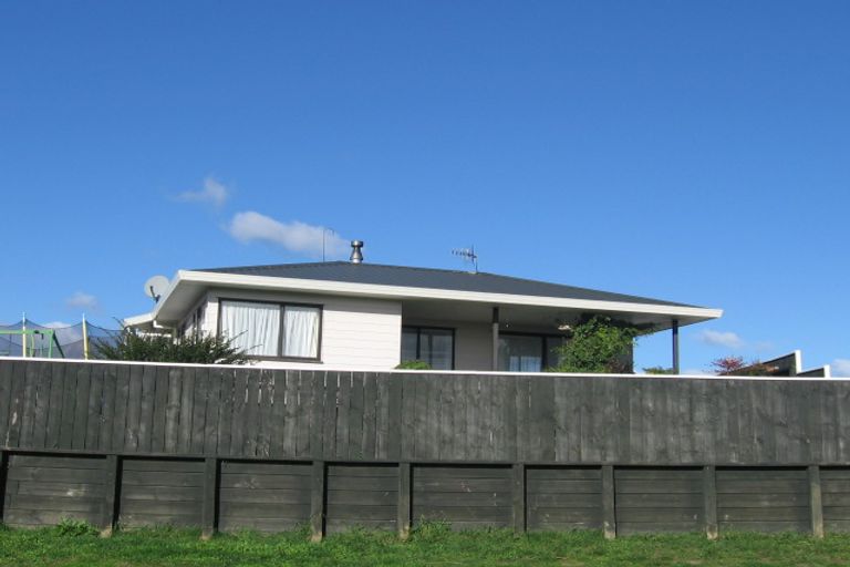 Photo of property in 56 Langdale Avenue, Paraparaumu, 5032