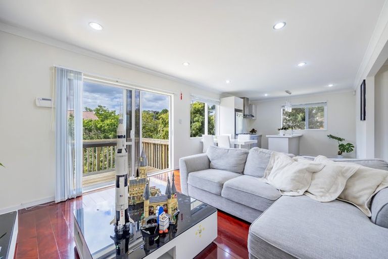 Photo of property in 22 Merriefield Avenue, Forrest Hill, Auckland, 0620