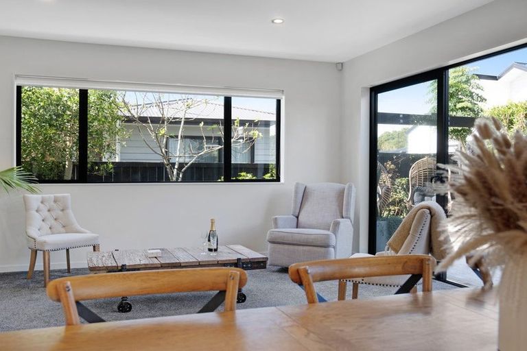 Photo of property in 26 Papa Orchard Drive, Kumeu, 0810