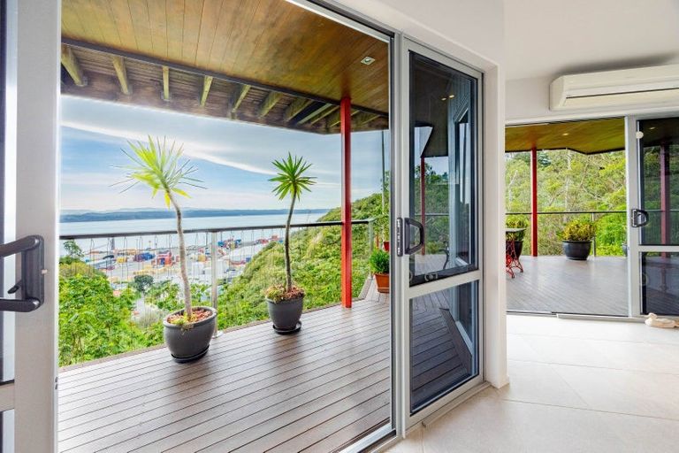 Photo of property in 4b Seapoint Road, Bluff Hill, Napier, 4110