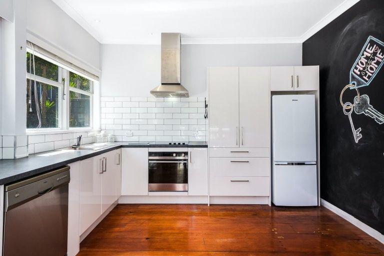 Photo of property in 3a Jeep Road, Raumati South, Paraparaumu, 5032