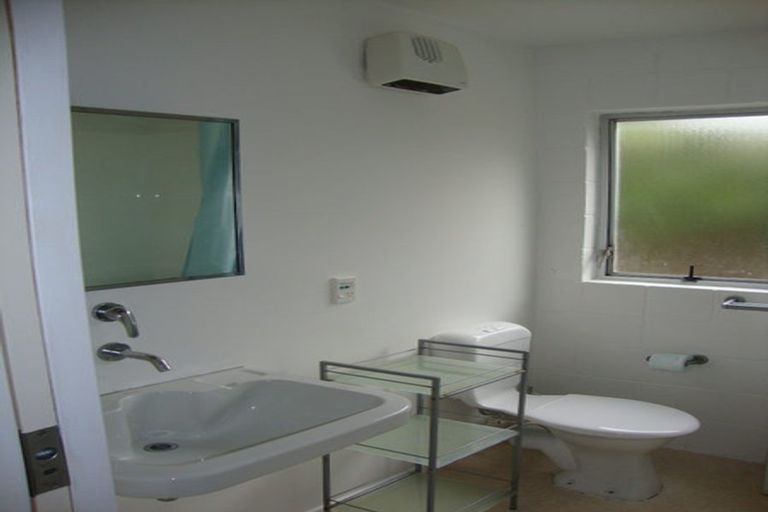 Photo of property in 201u2 Derwent Street, Island Bay, Wellington, 6023