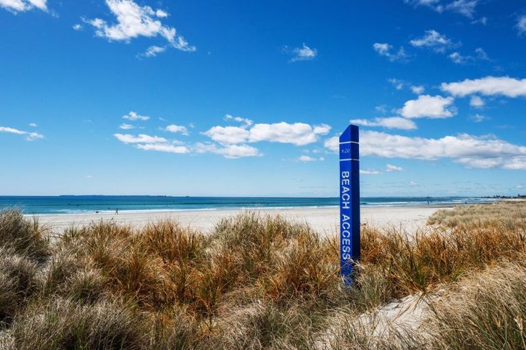 Photo of property in 2/48 Marine Parade, Mount Maunganui, 3116