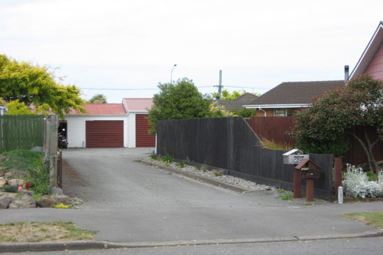 Photo of property in 25b Medina Crescent, Parklands, Christchurch, 8083