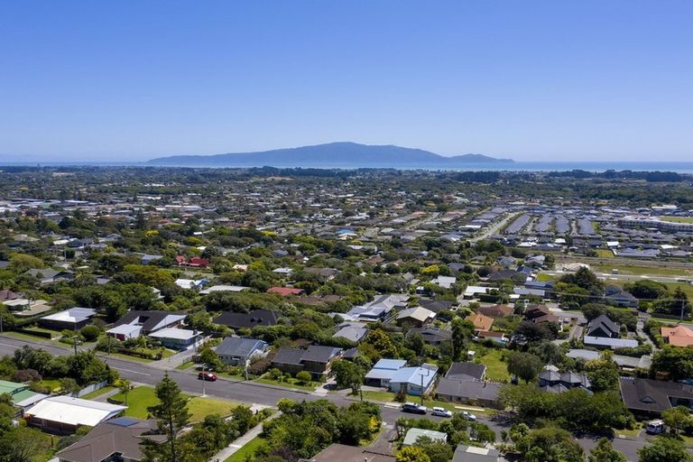 Photo of property in 48 Kotare Street, Waikanae, 5036