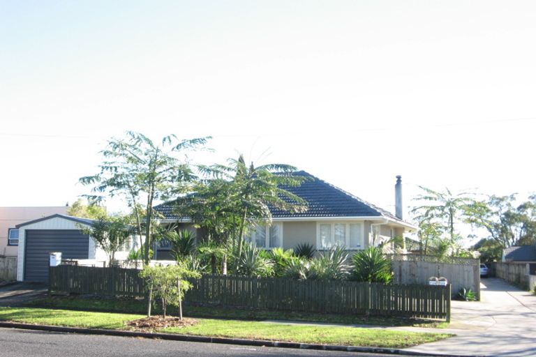 Photo of property in 29 Halsey Road, Manurewa, Auckland, 2102