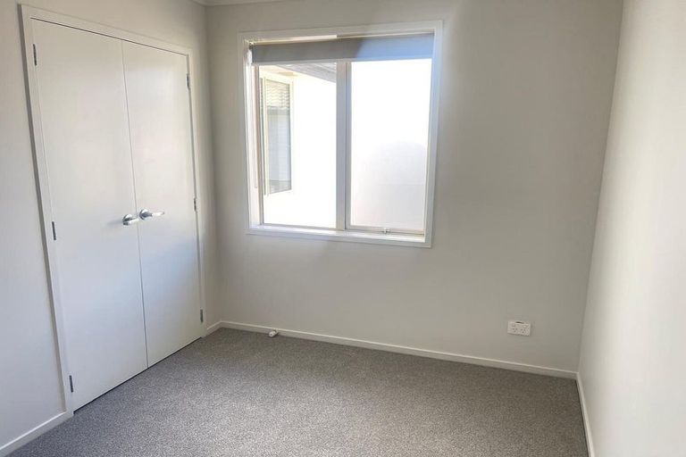 Photo of property in 32 Akeake Lane, Manurewa, Auckland, 2102