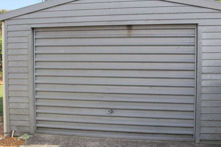 Photo of property in 12 Churchill Drive, Wilton, Wellington, 6035