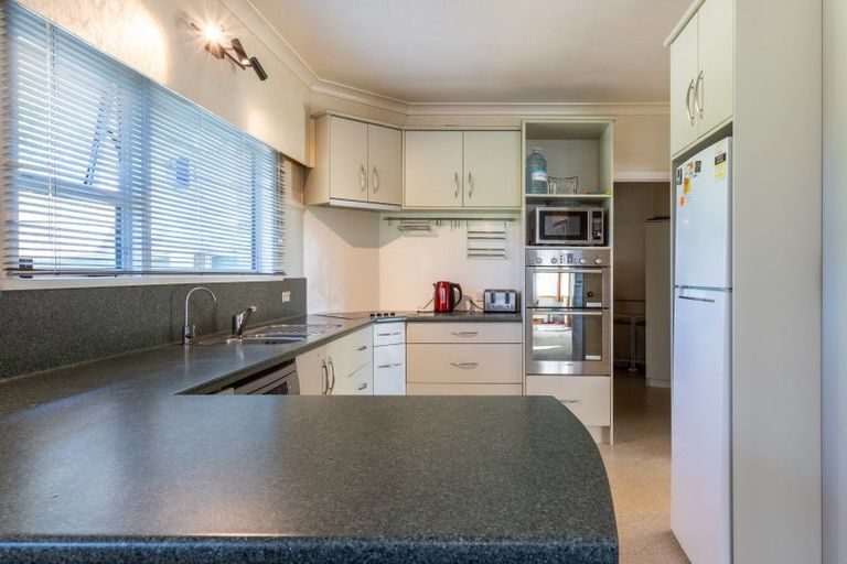 Photo of property in 18 Richardson Street, Woodville, 4920