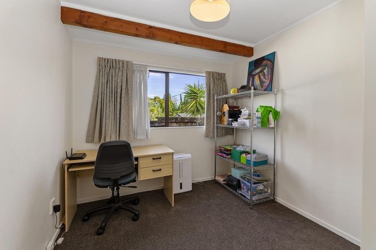 Photo of property in 29 Tirimoana Road, Te Atatu South, Auckland, 0602