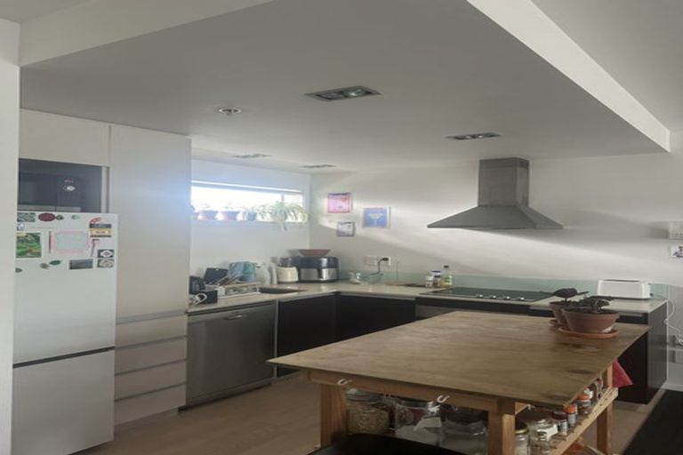 Photo of property in Revolucion Apartments, 402n/28 Torrens Terrace, Mount Cook, Wellington, 6011