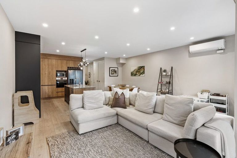 Photo of property in 48 Glidepath Road, Hobsonville, Auckland, 0616
