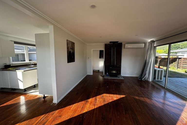 Photo of property in 31 Karamu Crescent, Wainuiomata, Lower Hutt, 5014