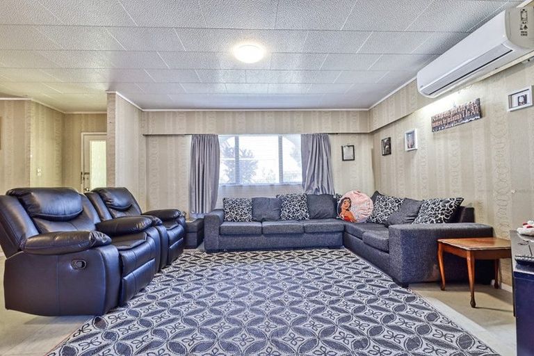 Photo of property in 25 Dewhurst Place, Favona, Auckland, 2024