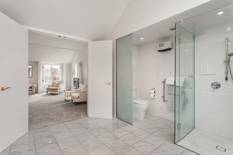 Photo of property in 40 Clissold Street, Merivale, Christchurch, 8014