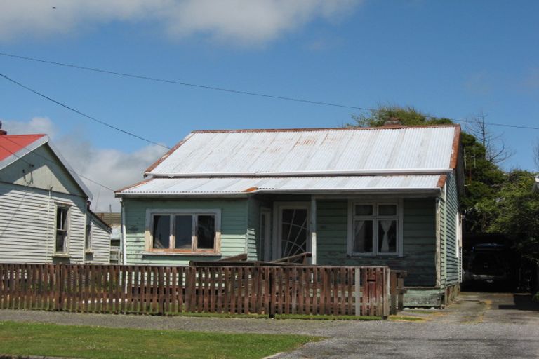 Photo of property in 34 Cobden Street, Westport, 7825