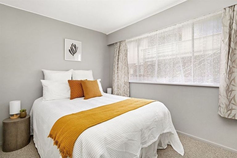 Photo of property in 2/246 Main Road, Tawa, Wellington, 5028