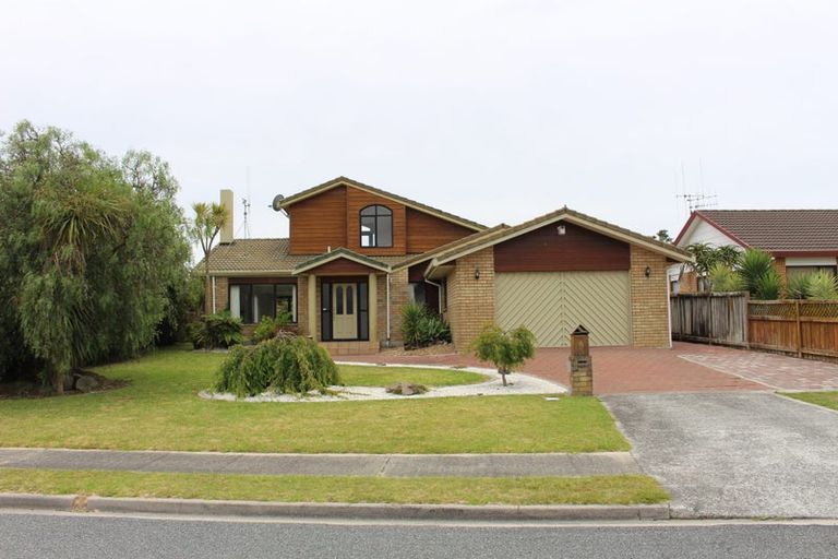 Photo of property in 8 The Green, Mount Maunganui, 3116