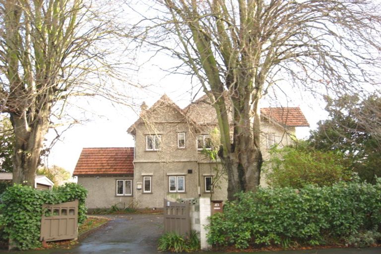Photo of property in 43 Innes Road, St Albans, Christchurch, 8052