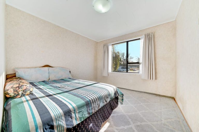 Photo of property in 1 Heathberry Close, Papatoetoe, Auckland, 2025