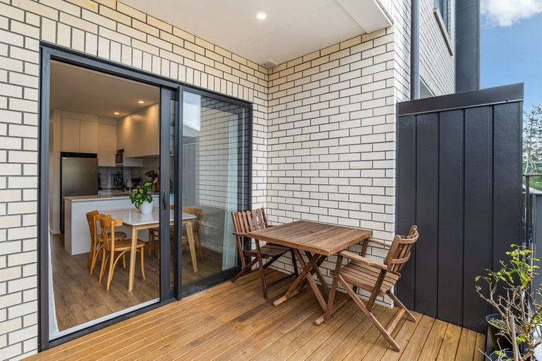 Photo of property in 2/28 Westgate Drive, Westgate, Auckland, 0614