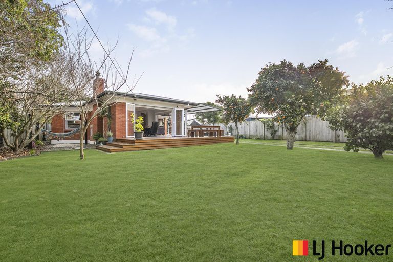 Photo of property in 18 Hill Crescent, Papakura, 2110