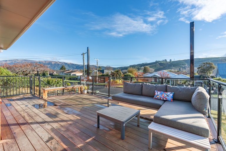 Photo of property in 27 Lynas Street, Outram, 9019