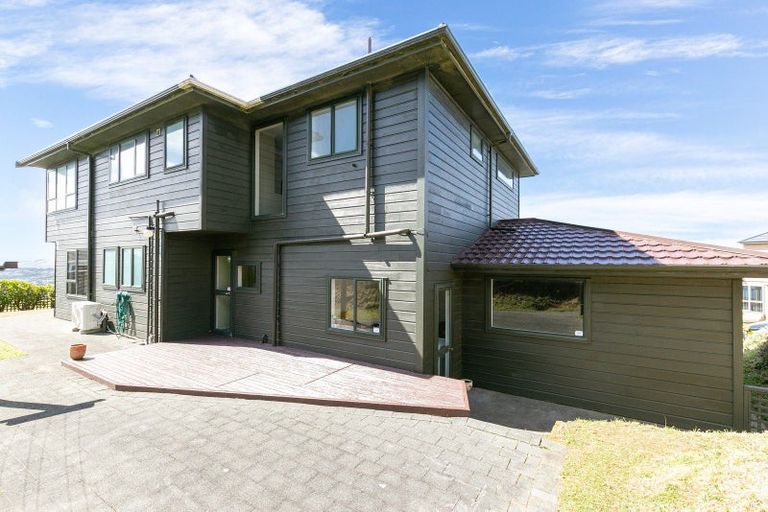 Photo of property in 2 Sirsi Terrace, Broadmeadows, Wellington, 6035