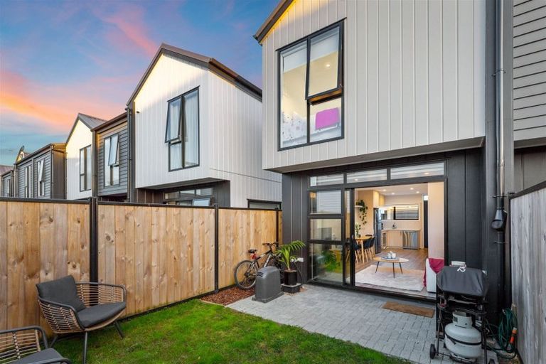 Photo of property in 35 Treloar Crescent, Hobsonville, Auckland, 0616