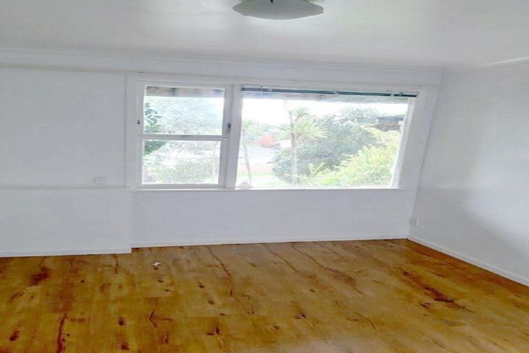 Photo of property in 41 Hatherlow Street, Glenfield, Auckland, 0629