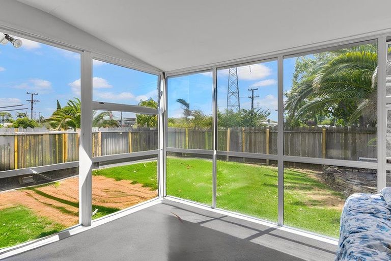 Photo of property in 42 Tiraumea Drive, Pakuranga, Auckland, 2010