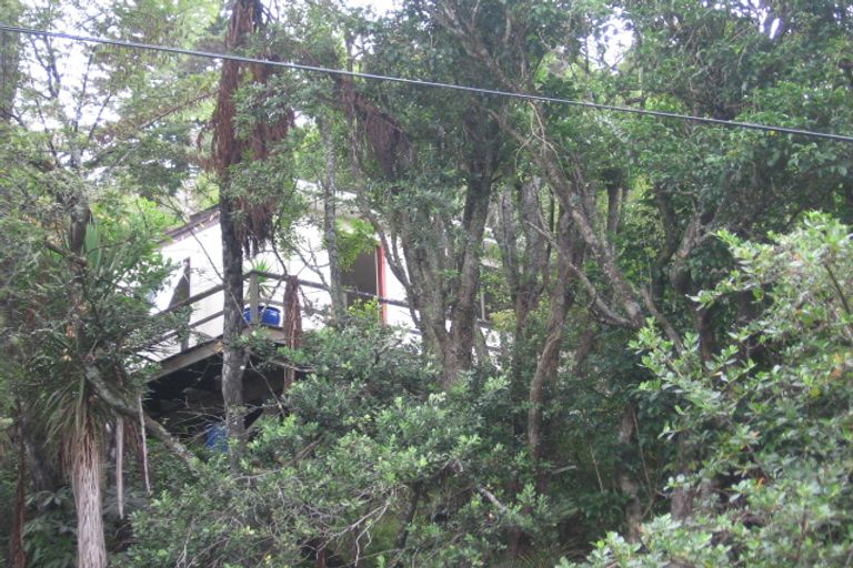 Photo of property in 8 Kohu Road, Titirangi, Auckland, 0604